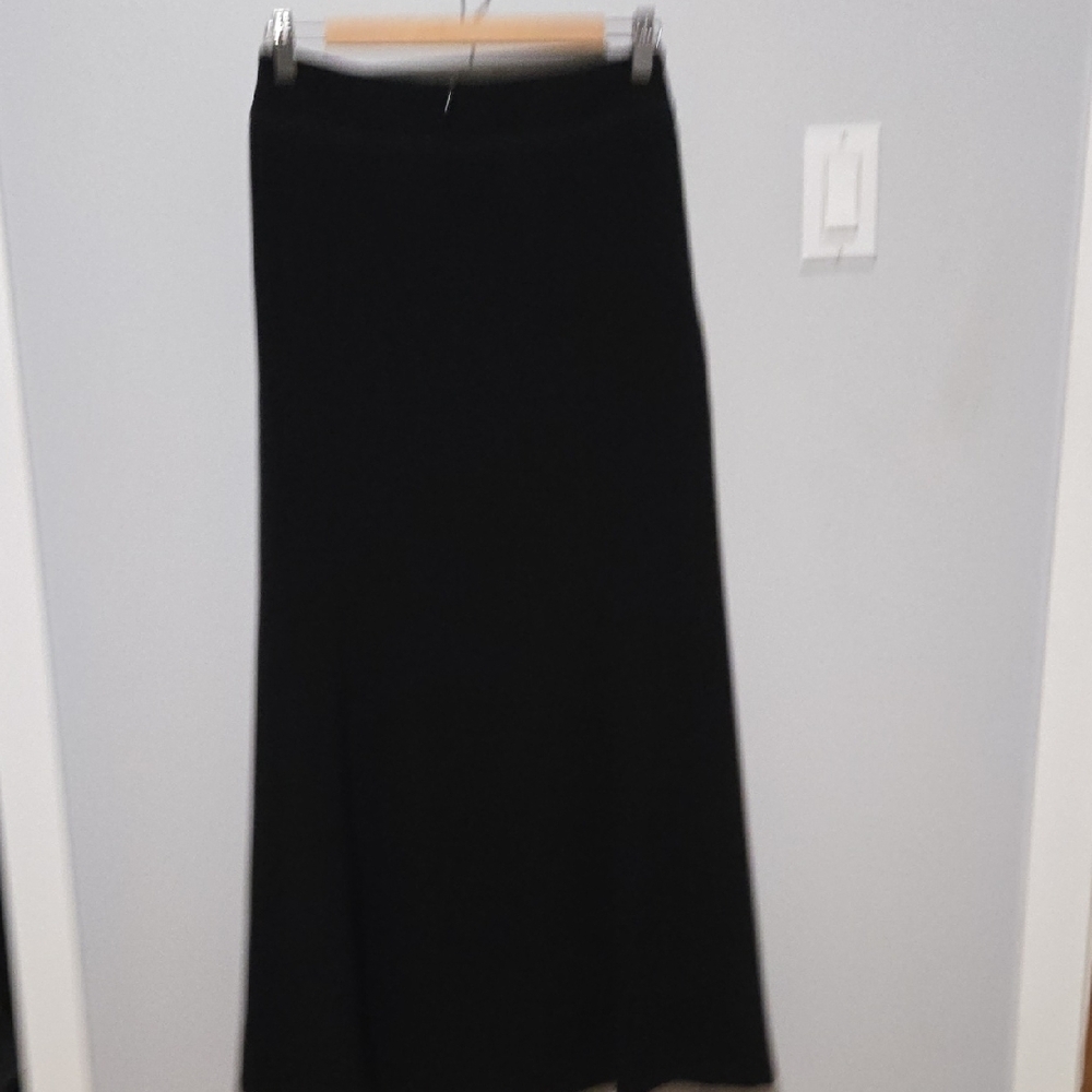 Tristan & Iseut Chic Black Maxi Skirt - Picture 4 of 6